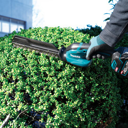 Makita UH023GZ